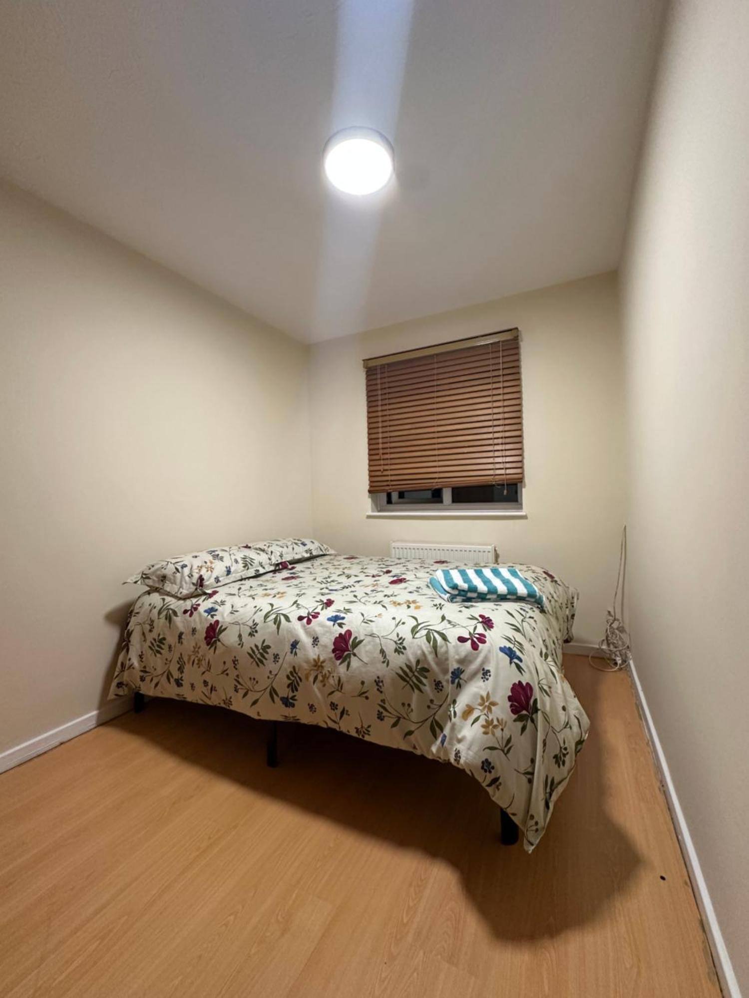 Nice Double Room In Heart Of Londres Exterior foto